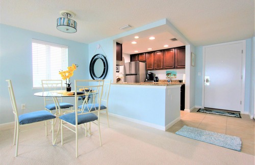 Fernandina Beach Condominio | Inmaculado condominio frente al mar a pasos de la playa!