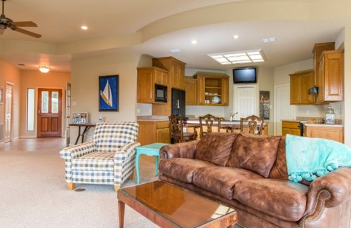 Canyon Lake Casa | Inmaculada casa de diez Brink en Canyon Lake