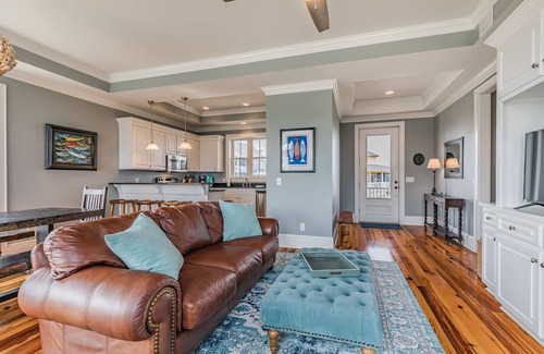 Beachwalk Casa | Immaculate Low Country Oasis on Harbor Island