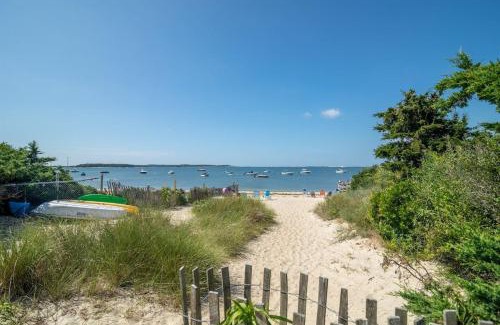 West Yarmouth Casa | Immaculate Waterfront Beach House home