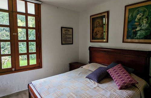 Jardin Otro | Immerse yourself in Colombian paradise at our mountaintop coffee farm in Jardín