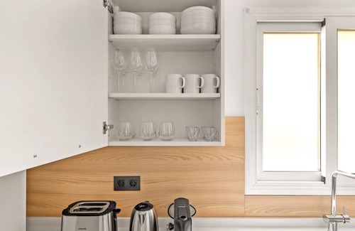 El Viso Apartamento | Immpecable Chamartín 2BR w/terrace, by Blueground