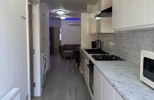 Hendon Apartamento | Impeccable 2-Bed Apartment in London