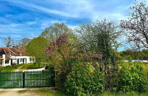 Sainte-Gemme Cabaña | Impeccable 2-Bed Cottage in Sainte-Gemme