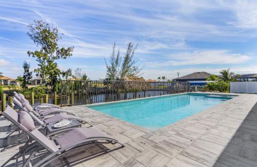 Burnt Store Casa | IMPECCABLE Gulf Access, Dock w/Tiki Bar, Outdoor Kitchen,AND AND AND - Villa Nautical Paradise