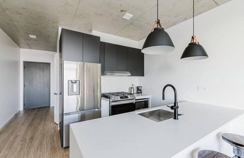 West Loop Apartamento | Impeccable W Loop 1BR w/Gym, Pool, Rooftop, Spa & W/D, by Blueground