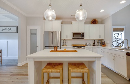 Silver Lake Casa | Impeccably kept 4 bed/3.5 bath home at Fortune Place in charming Wilmington!