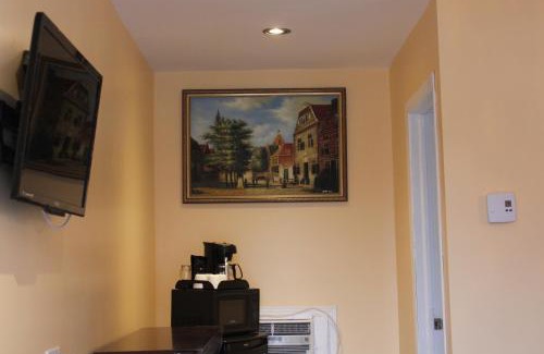 Gananoque Hotel | Imperial Inn Thousand Islands
