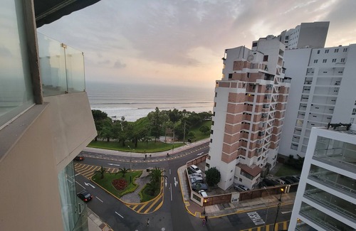 Miraflores Apartamento | Impresionante Vista al Malecon de Miraflores.
