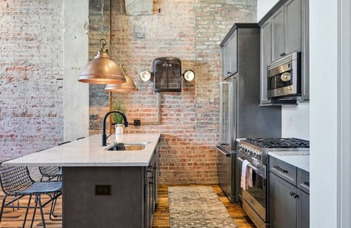 Downtown Asheville Apartamento | Impressive City Center Condo with EV Outlet