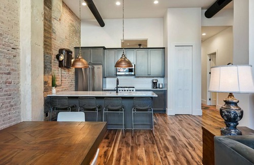 Downtown Asheville Apartamento | Impressive City Center Condo with EV Outlet