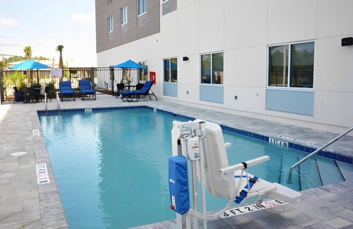 Jacksonville Casa | Impressive Space for Business & Vacation Trips!