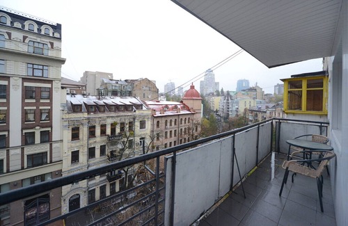 Shevchenkivs'kyi District Apartamento | 🌏💛💙🇺🇦 in Київ