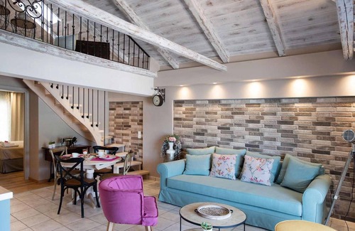 Vlicho Apartamento | In a great location just outside Nidri town, enjoy the waterfront of Vlicho Bay and the fabulous sea