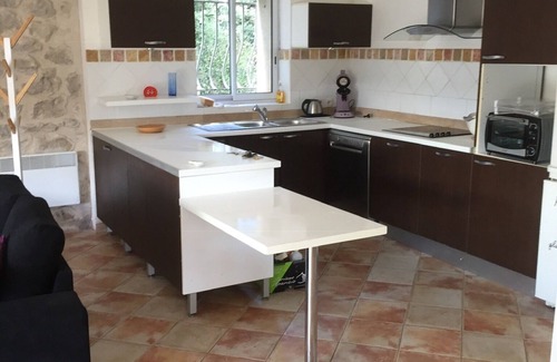 Lancon-Provence Villa | En un remanso de paz villa con piscina, campo de fútbol, petanca.