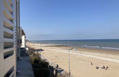 Villers-sur-Mer Apartamento | En una villa costera catalogada, apartamento 6 p.