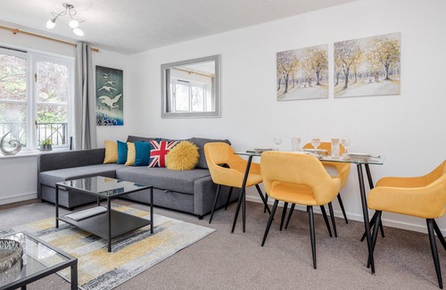 Watford Cabaña | 2 bedroom accommodation in Watford