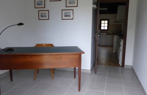 Creon-dArmagnac Casa | In a Wing of an Old Manor House
