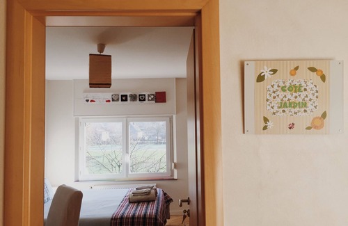 Saverne Casa | En Alsacia con Annie! Habitacion lado jardin
