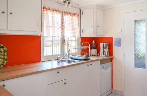 Saint-Andre-dAllas Casa | Alojamiento de 3 habitaciones en St. Andre d'Allas