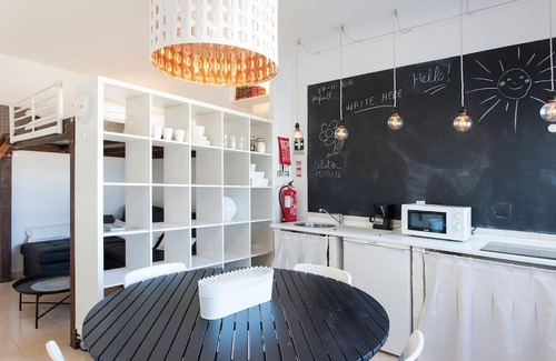 Reboleira Apartamento | In Bed with Lisbon 5N