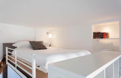 Reboleira Apartamento | In Bed with Lisbon 5N