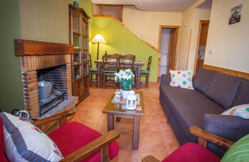 Pinuecar Casa | En la Casa Camelia podrás disfrutar de todas las comodidades de la ciudad