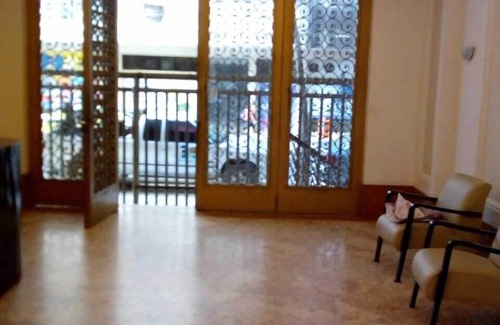 Leme Apartamento | En Copacabana, amplio y espacioso salón 2 dormitorios, con vista a la playa desde 3 ventanas.