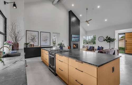 Gilbert Casa | IN DT Gilbert - 4500 Sqft Luxury Estate w/ Casita