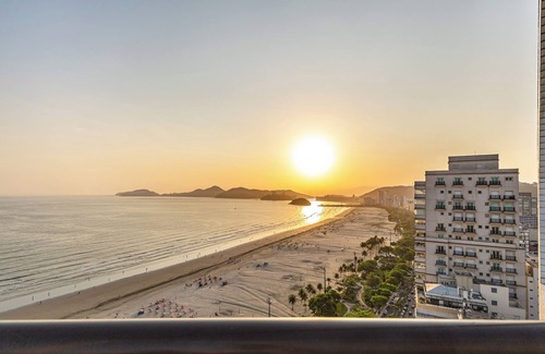 Boqueirao Apartamento | In front of the beach! Apartment with rooftop pool and balcony with view - ARK Houses