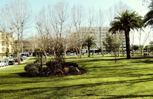 Distrito Sur Apartamento | Frente al Casco Histórico. Gran piso . Vistas. Parking gratuito público calle.