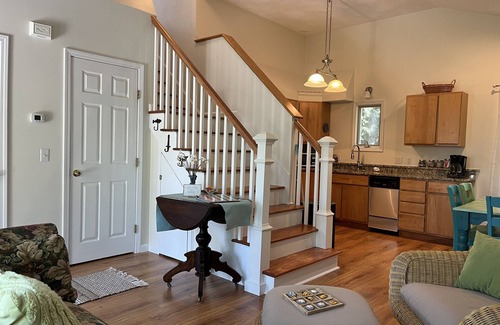 Narragansett Pier Casa | In heart of Historic Narragansett Pier, easy walk to beach, restaurants & shops!
