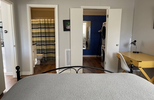 Durham Casa | La suite de los suegros de la Pequeña Casa Roja a poca distancia de Duke.