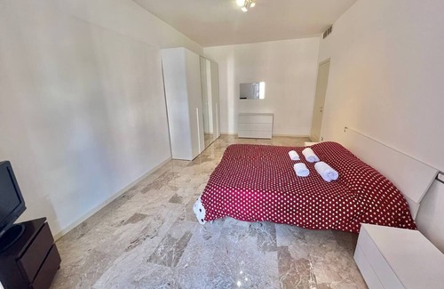 Voghera Apartamento | In prestigious cohort, in the very center of Voghera, between Duomo and Station
