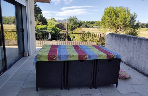 Molleges Villa | Alquiler de vacaciones cerca de St Rémy de Pce con piscina jardín en el campo