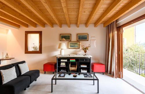 Marone Apartamento | In Riva al Lago di Iseo Dependance Primo Piano