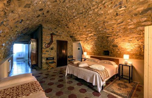 Marone Casa | In Riva al Lago di Iseo Residenza LOFT