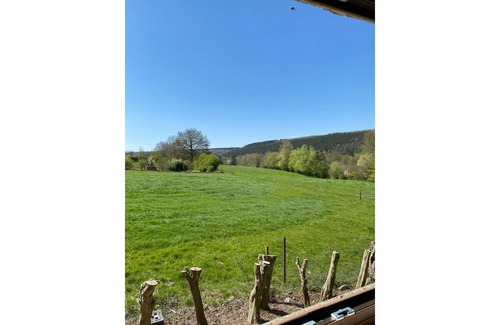 Olloy-sur-Viroin Cabaña | In the Viroin-Hermeton nature park, Le gîte de la Champagne, pets allowed