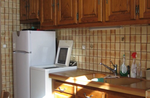 Saint-Geniez-d'Olt Apartamento | EN EL CENTRO DEL BOURG PISO SUR COMPLETO