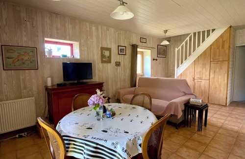 Plomeur Casa | In the countryside, beaches just a few minutes away...