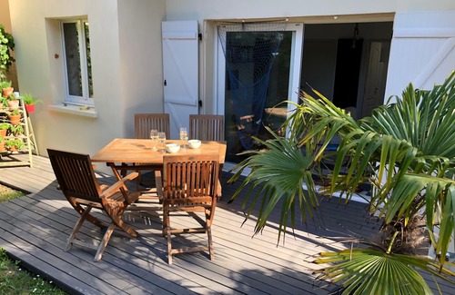Berck-sur-Mer Casa | In the garden of No. 108