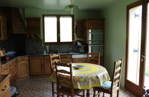 Saint-Etienne-de-Maurs Casa | In the heart of the Cantalien Chataigneraie, large house ideal for families.