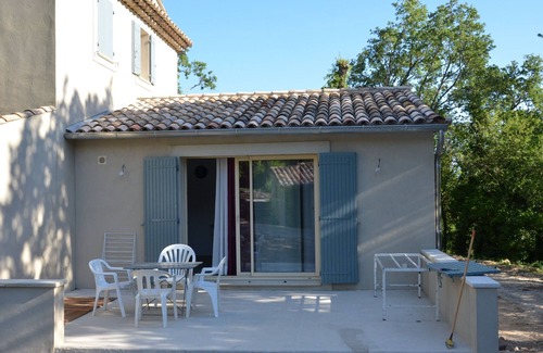 Castellet Villa | En el corazón del Gran Luberon, albergue independiente, hermosa piscina, calma