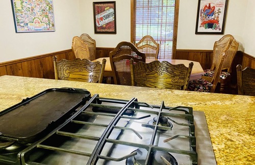 Breaux Bridge Casa | In the heart of Cajun country! Entire home with pool.