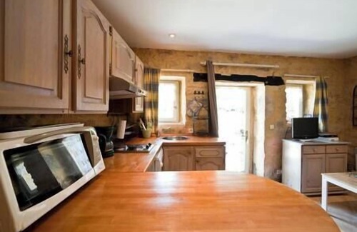 Sainte-Mondane Apartamento | In the heart of the Périgord Noir, our studio gite is ideal for a couple.