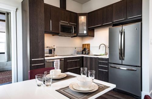 Revelstoke Apartamento | In the Heart of it All by Revelstoke Vacations