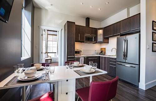 Revelstoke Apartamento | In the Heart of it All by Revelstoke Vacations