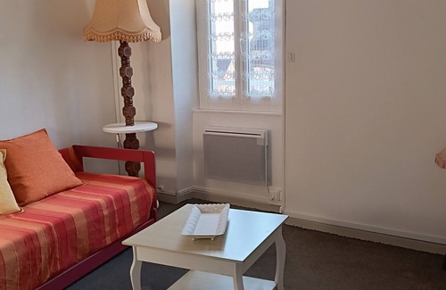 Sancerre Casa | In the heart of Sancerre, on a square with a thousand years of history