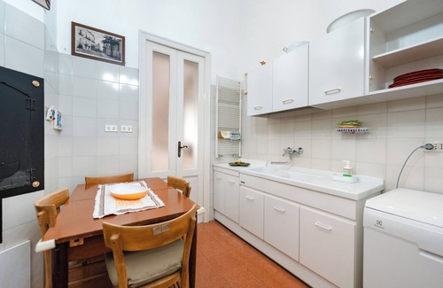 Trani Apartamento | In the heart of Trani, this home offers a perfect blend of comfort & style.