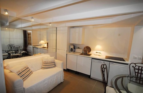 Trouville-sur-Mer Casa | ¡En el corazón de Trouville-sur-mer Casa ! ¡Todo se hace a pie!